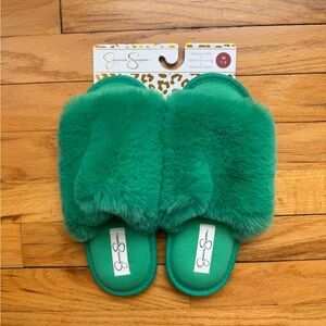 Jessica Simpson Emerald Green Fuzzy Slippers Sz 7/8